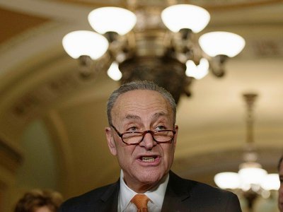 Le chef de la minorité démocrate au Sénat, Chuck Schumer, s'exprime devant la presse au Congrès, le 9 janvier 2018 à Washington - Andrew CABALLERO-REYNOLDS [AFP/Archives]