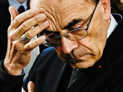 Le cardinal Philippe Barbarin, au tribunal de Lyon, le 7 janvier 2019 - JEFF PACHOUD [AFP/Archives]